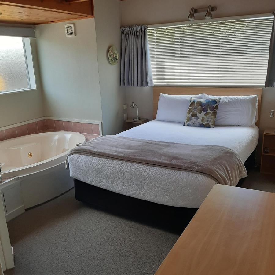 Cottage Mews Motel Taupo Exterior photo
