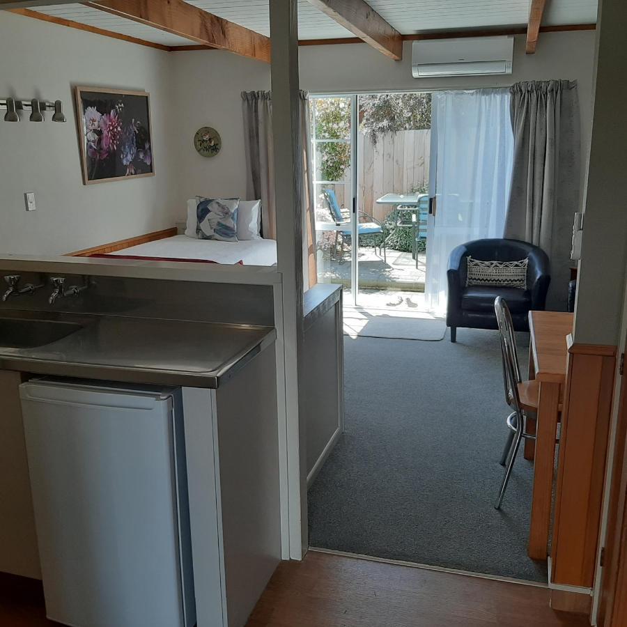 Cottage Mews Motel Taupo Exterior photo