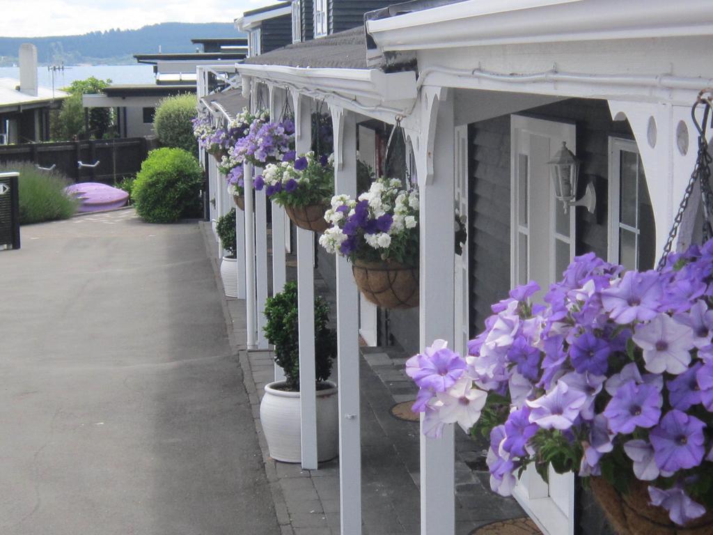 Cottage Mews Motel Taupo Exterior photo