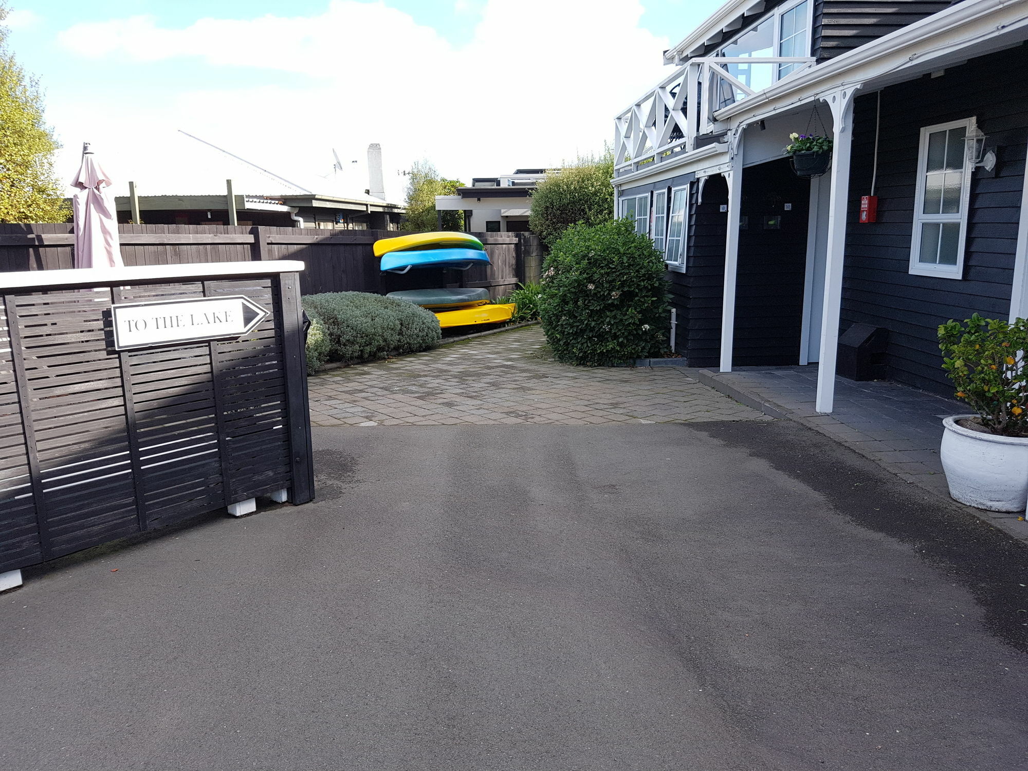 Cottage Mews Motel Taupo Exterior photo