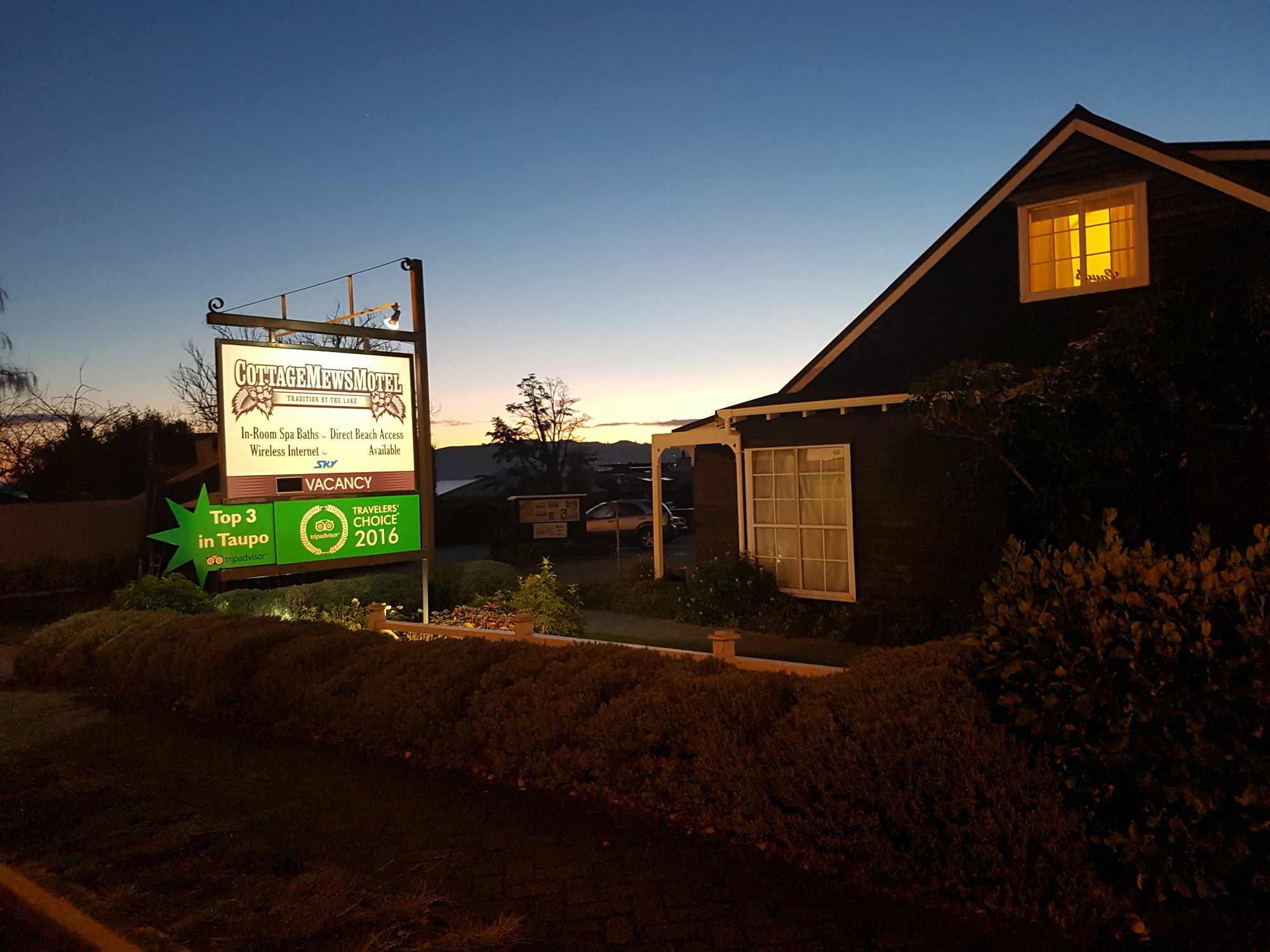 Cottage Mews Motel Taupo Exterior photo