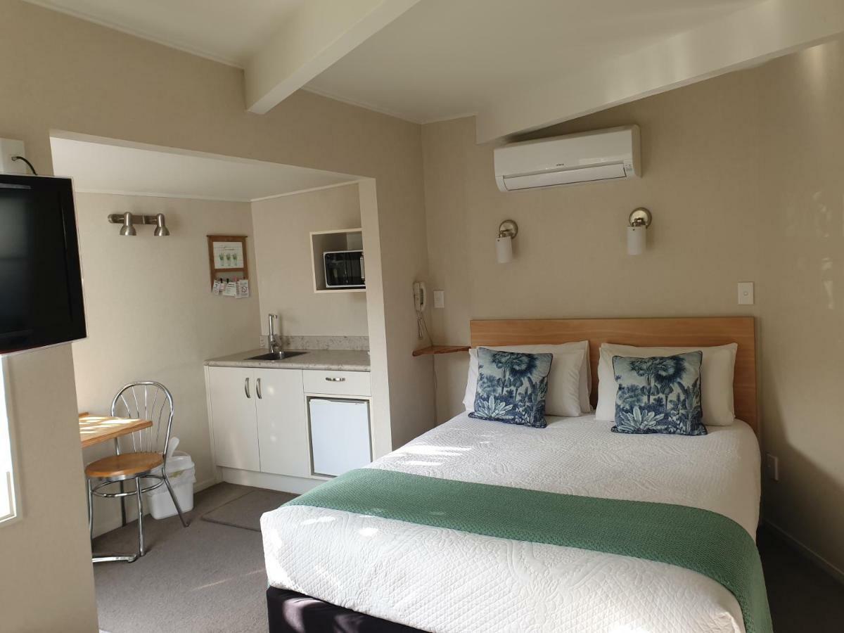 Cottage Mews Motel Taupo Exterior photo